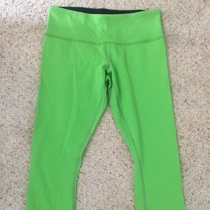 Bright Green Lululemon crop leggings